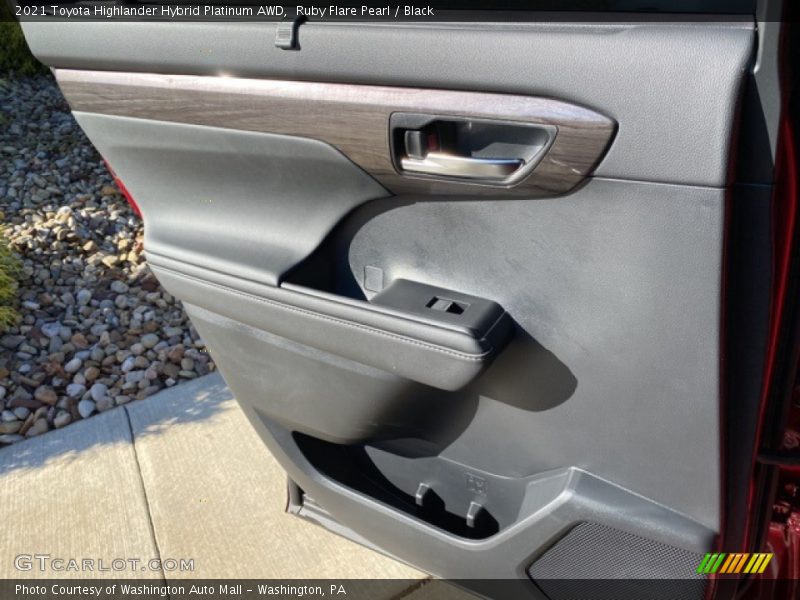 Ruby Flare Pearl / Black 2021 Toyota Highlander Hybrid Platinum AWD