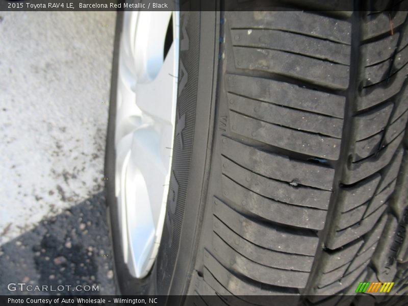 Barcelona Red Metallic / Black 2015 Toyota RAV4 LE