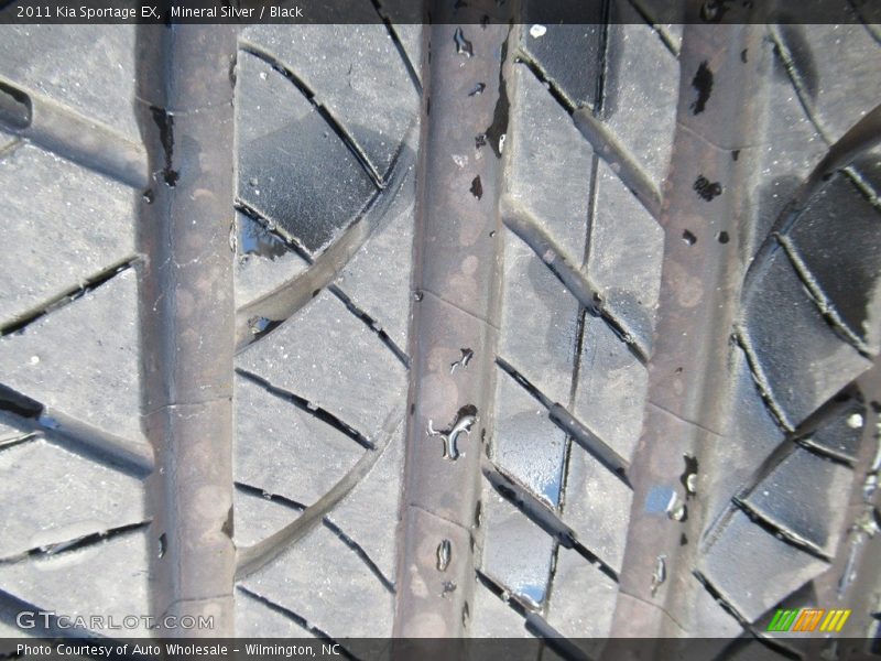 Mineral Silver / Black 2011 Kia Sportage EX