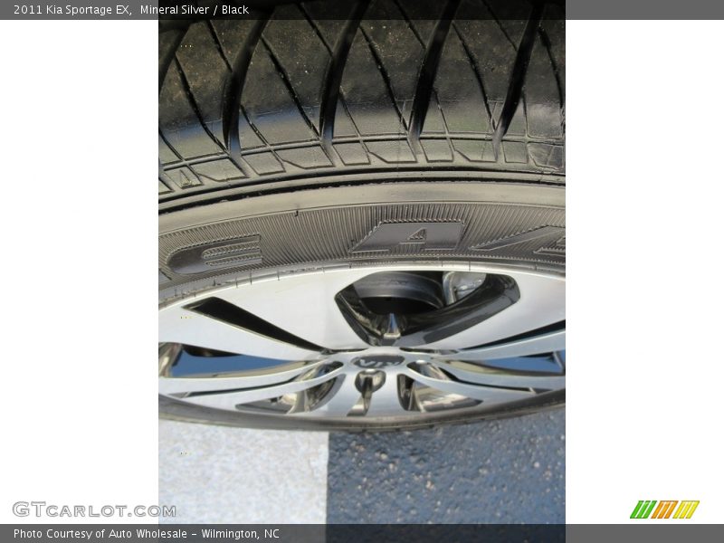 Mineral Silver / Black 2011 Kia Sportage EX