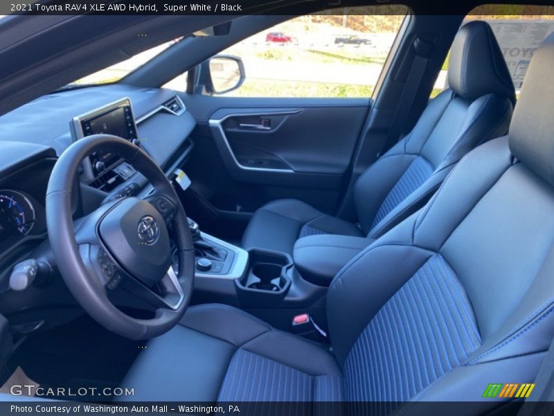 Super White / Black 2021 Toyota RAV4 XLE AWD Hybrid