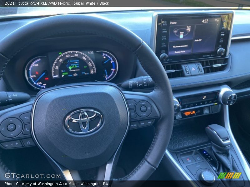 Super White / Black 2021 Toyota RAV4 XLE AWD Hybrid