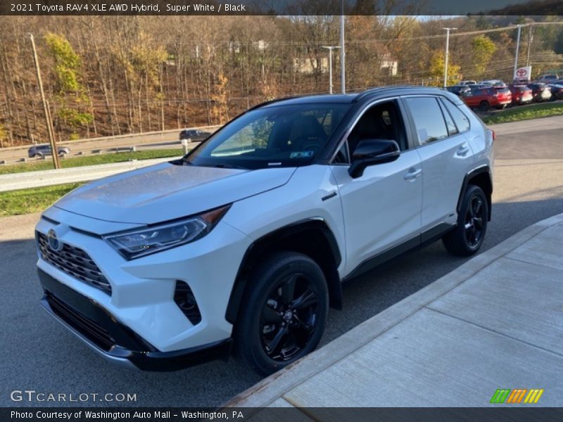 Super White / Black 2021 Toyota RAV4 XLE AWD Hybrid