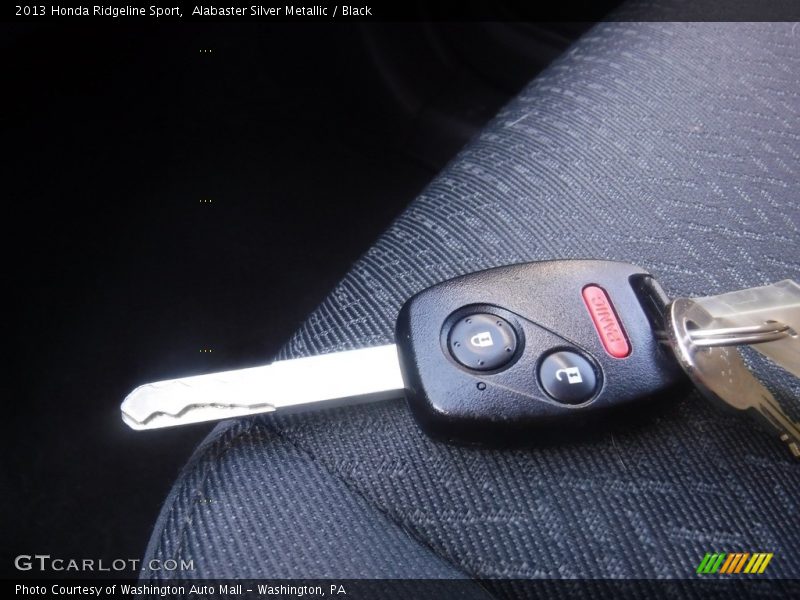Alabaster Silver Metallic / Black 2013 Honda Ridgeline Sport