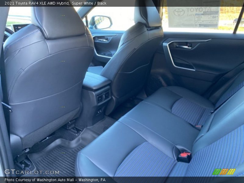 Super White / Black 2021 Toyota RAV4 XLE AWD Hybrid