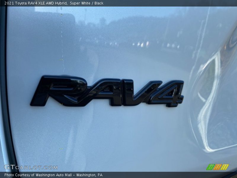 Super White / Black 2021 Toyota RAV4 XLE AWD Hybrid