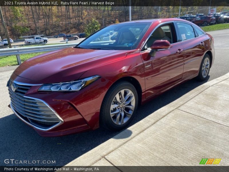 Front 3/4 View of 2021 Avalon Hybrid XLE