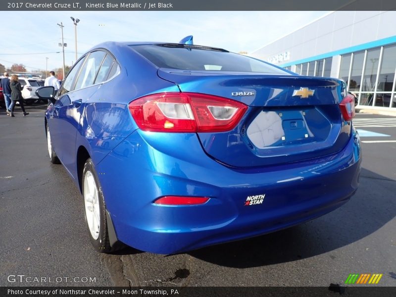 Kinetic Blue Metallic / Jet Black 2017 Chevrolet Cruze LT