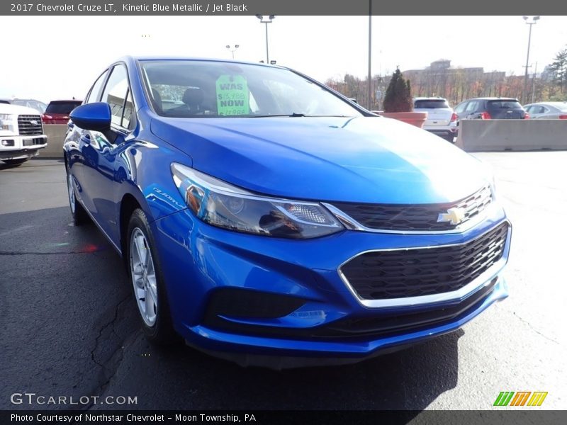 Kinetic Blue Metallic / Jet Black 2017 Chevrolet Cruze LT