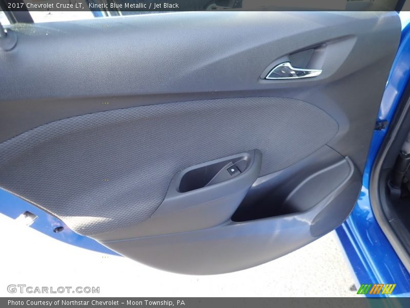 Kinetic Blue Metallic / Jet Black 2017 Chevrolet Cruze LT