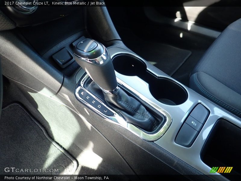 Kinetic Blue Metallic / Jet Black 2017 Chevrolet Cruze LT