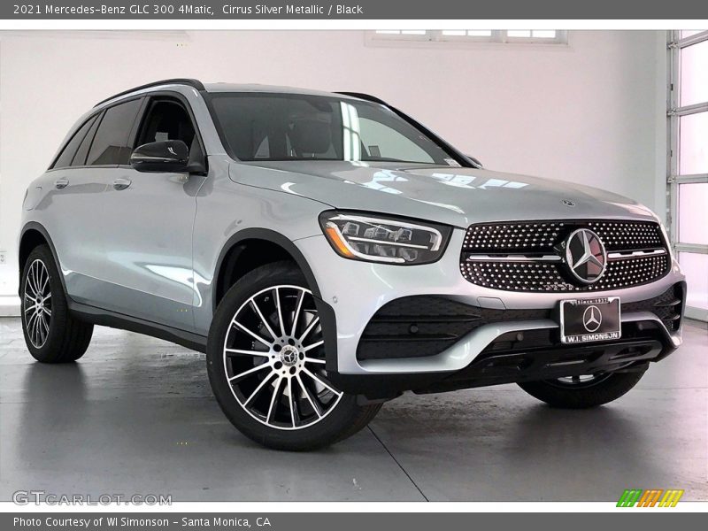 Front 3/4 View of 2021 GLC 300 4Matic