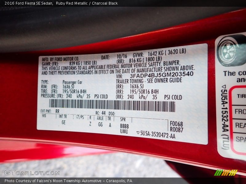 Ruby Red Metallic / Charcoal Black 2016 Ford Fiesta SE Sedan