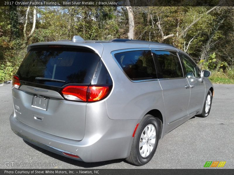 Billet Silver Metallic / Black/Alloy 2017 Chrysler Pacifica Touring L