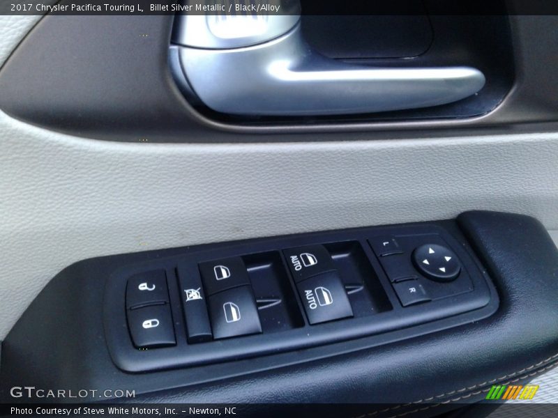 Billet Silver Metallic / Black/Alloy 2017 Chrysler Pacifica Touring L