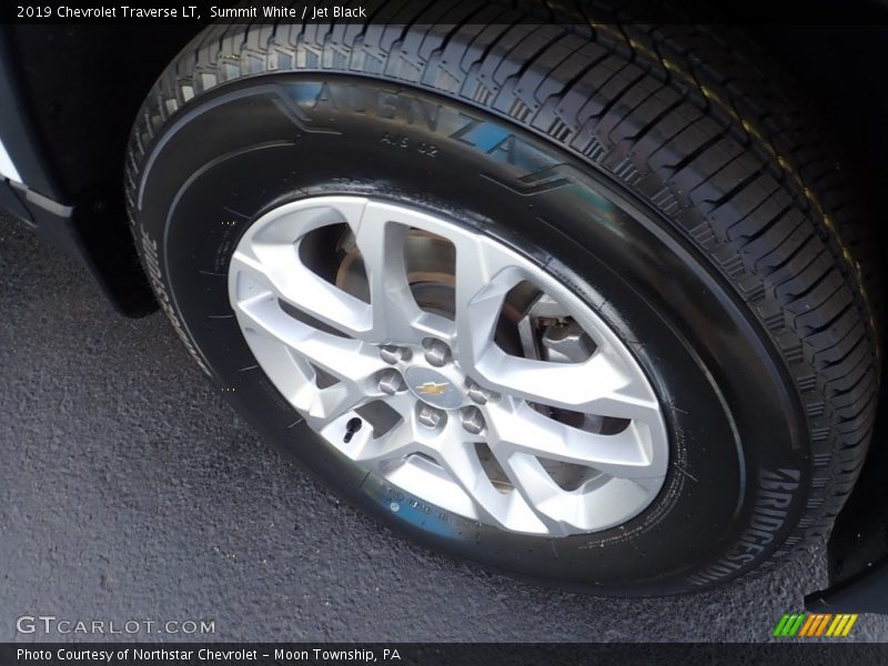 Summit White / Jet Black 2019 Chevrolet Traverse LT