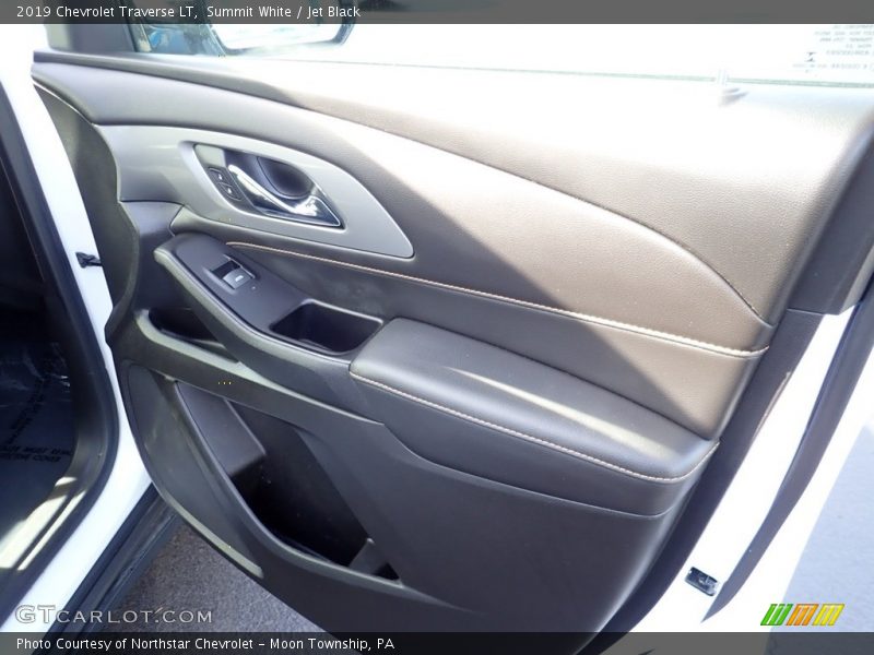 Summit White / Jet Black 2019 Chevrolet Traverse LT