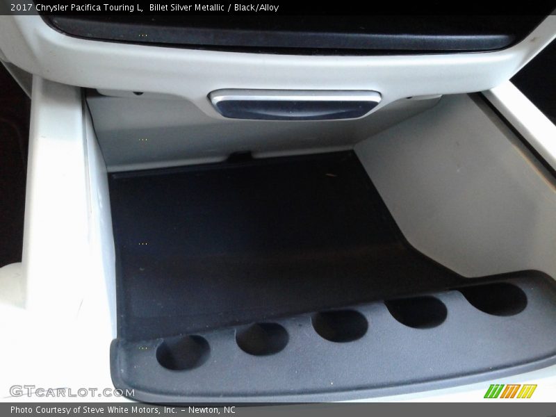 Billet Silver Metallic / Black/Alloy 2017 Chrysler Pacifica Touring L