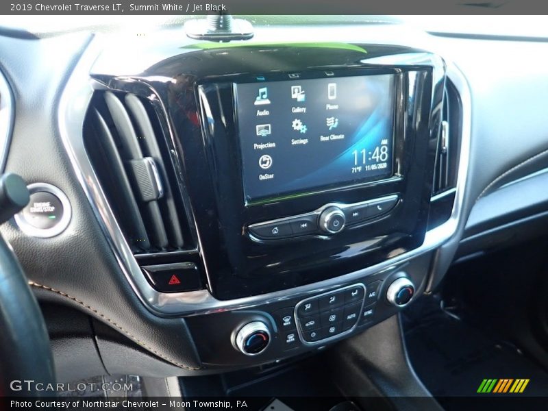 Summit White / Jet Black 2019 Chevrolet Traverse LT