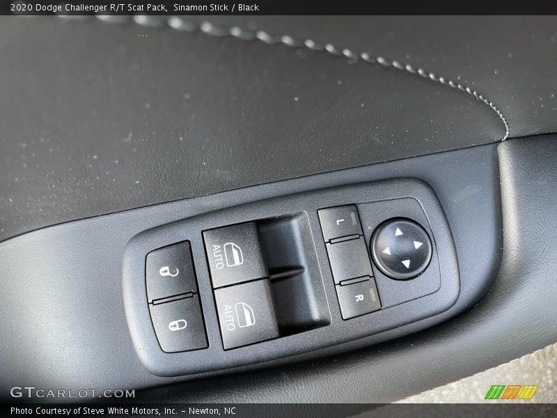 Sinamon Stick / Black 2020 Dodge Challenger R/T Scat Pack