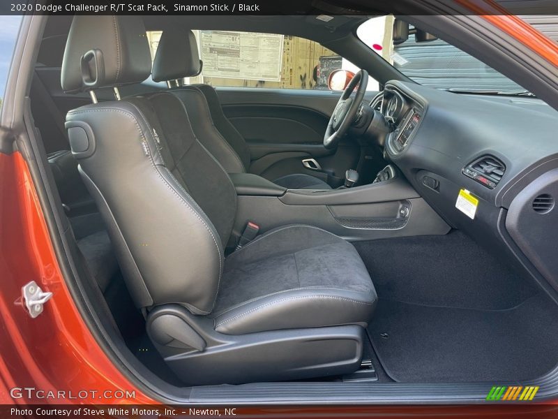 Sinamon Stick / Black 2020 Dodge Challenger R/T Scat Pack