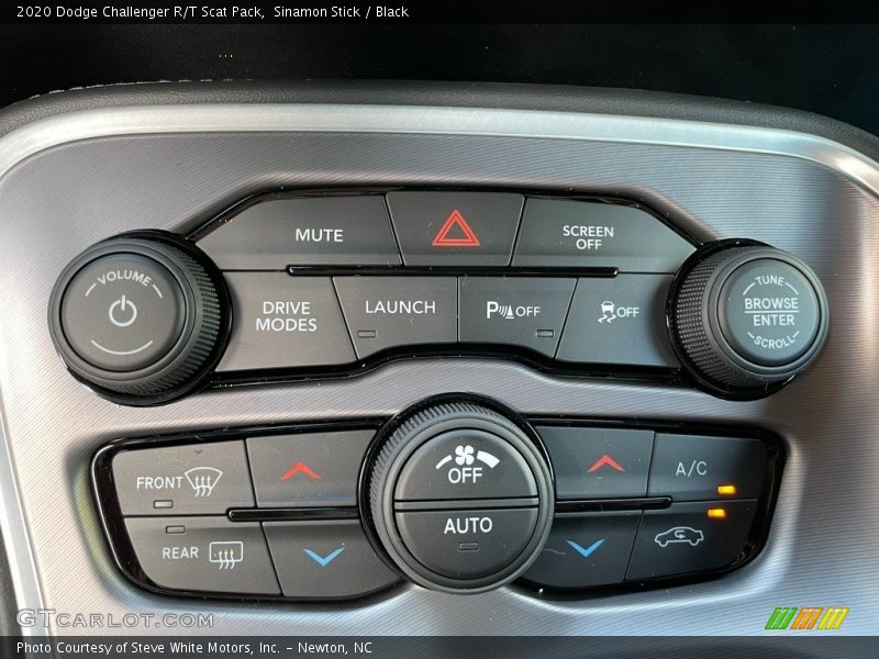 Sinamon Stick / Black 2020 Dodge Challenger R/T Scat Pack