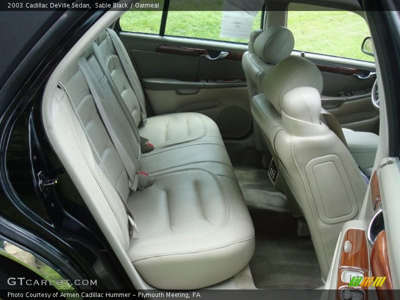 Sable Black / Oatmeal 2003 Cadillac DeVille Sedan
