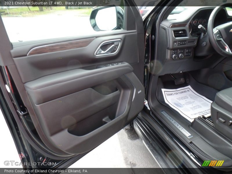 Black / Jet Black 2021 Chevrolet Suburban LT 4WD