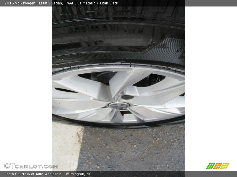 Reef Blue Metallic / Titan Black 2016 Volkswagen Passat S Sedan