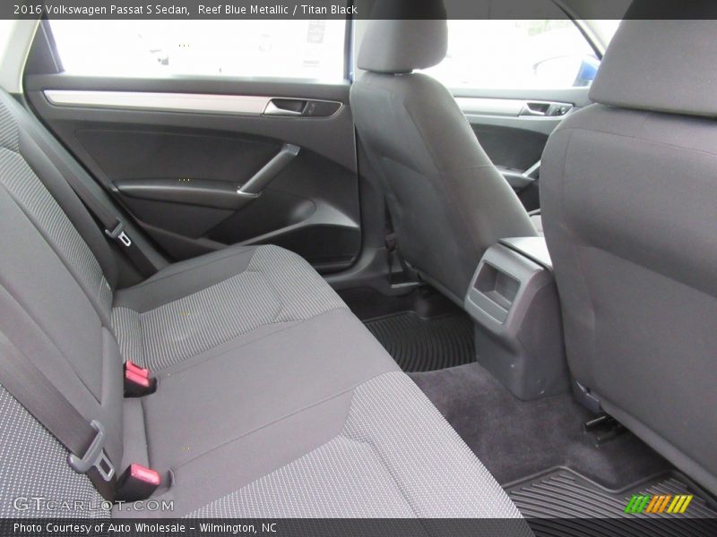 Reef Blue Metallic / Titan Black 2016 Volkswagen Passat S Sedan