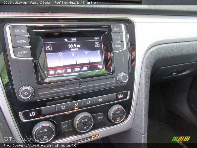 Reef Blue Metallic / Titan Black 2016 Volkswagen Passat S Sedan