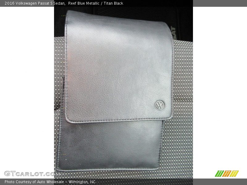 Reef Blue Metallic / Titan Black 2016 Volkswagen Passat S Sedan