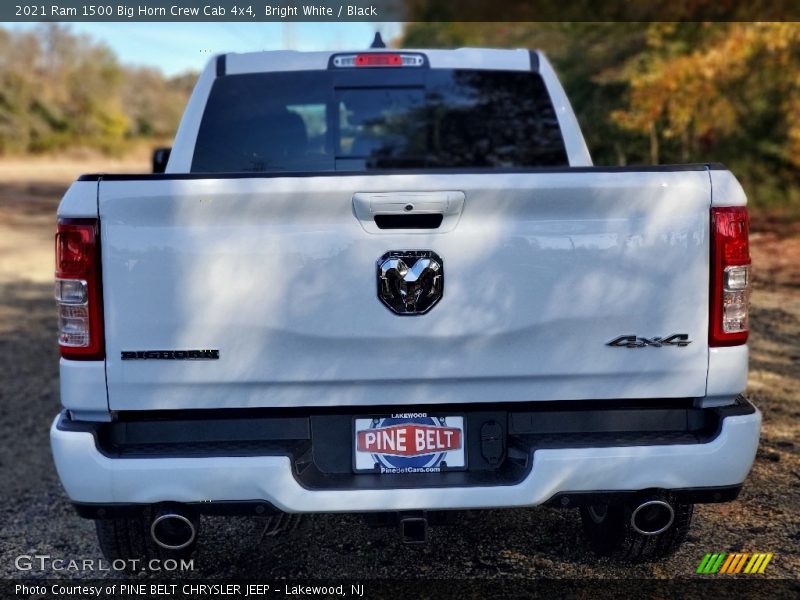 Bright White / Black 2021 Ram 1500 Big Horn Crew Cab 4x4