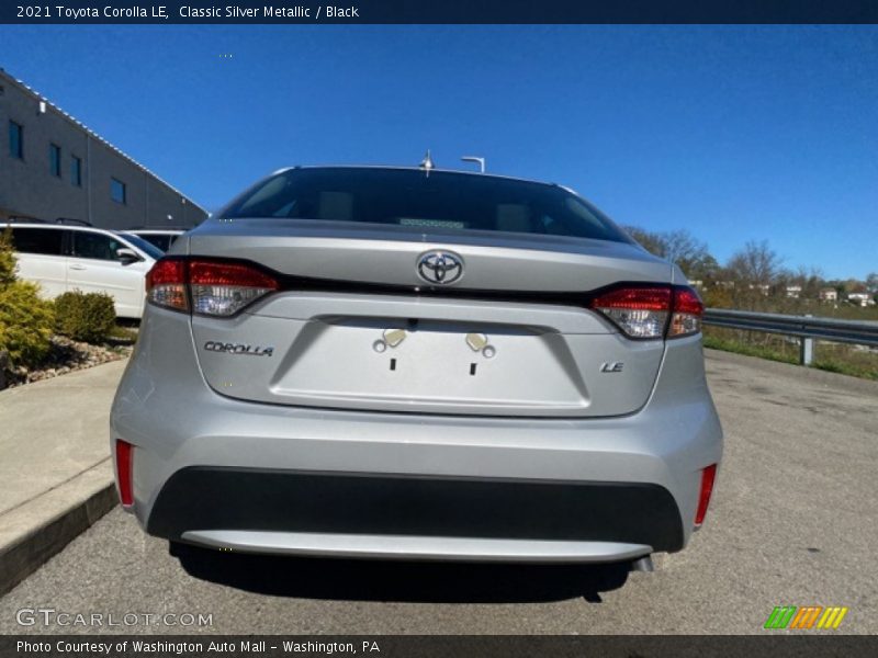 Classic Silver Metallic / Black 2021 Toyota Corolla LE