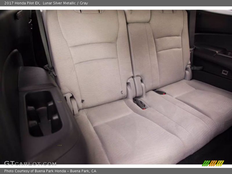 Lunar Silver Metallic / Gray 2017 Honda Pilot EX