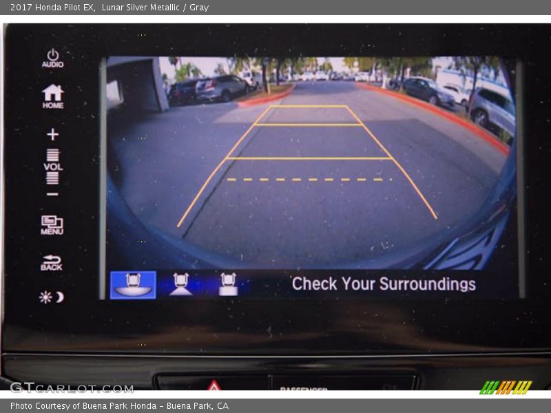 Lunar Silver Metallic / Gray 2017 Honda Pilot EX