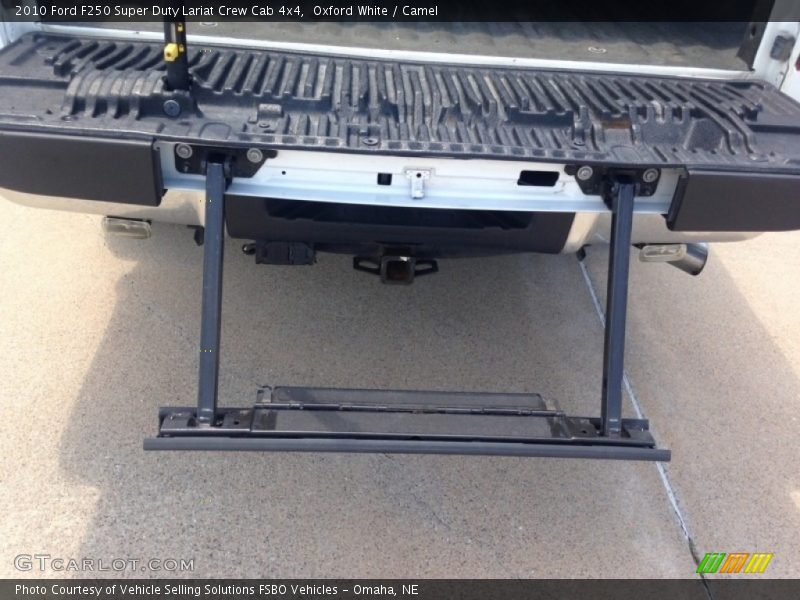 Oxford White / Camel 2010 Ford F250 Super Duty Lariat Crew Cab 4x4