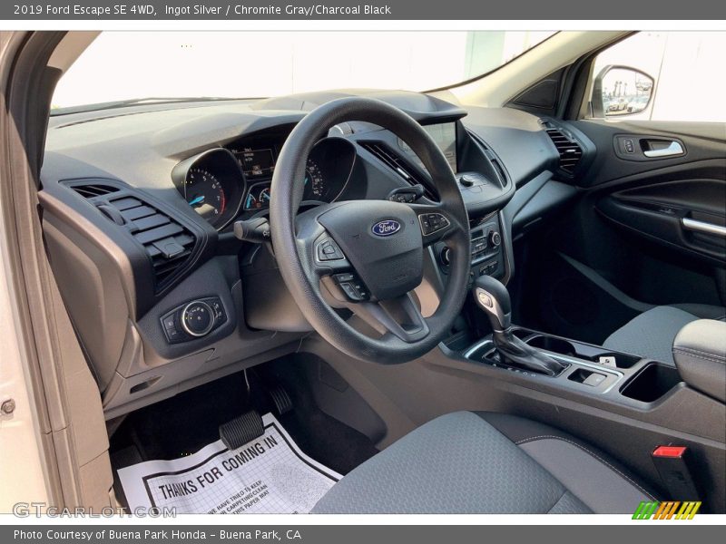 Ingot Silver / Chromite Gray/Charcoal Black 2019 Ford Escape SE 4WD