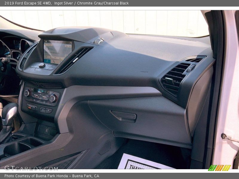 Ingot Silver / Chromite Gray/Charcoal Black 2019 Ford Escape SE 4WD