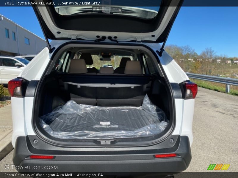 Super White / Light Gray 2021 Toyota RAV4 XLE AWD
