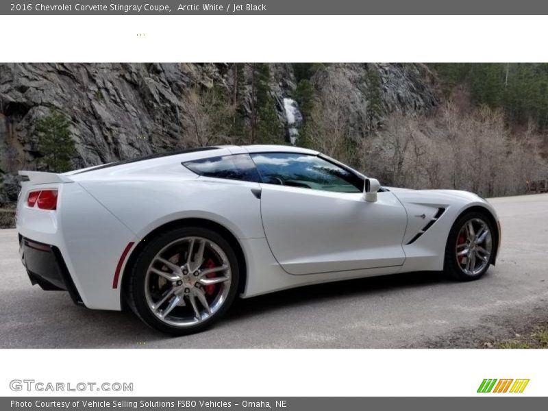Arctic White / Jet Black 2016 Chevrolet Corvette Stingray Coupe