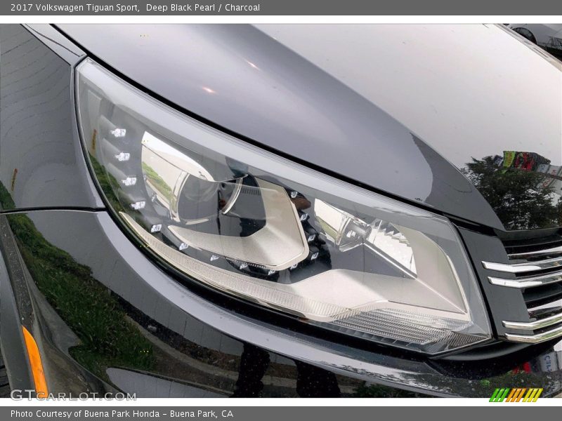 Deep Black Pearl / Charcoal 2017 Volkswagen Tiguan Sport