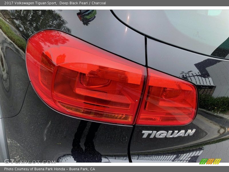 Deep Black Pearl / Charcoal 2017 Volkswagen Tiguan Sport