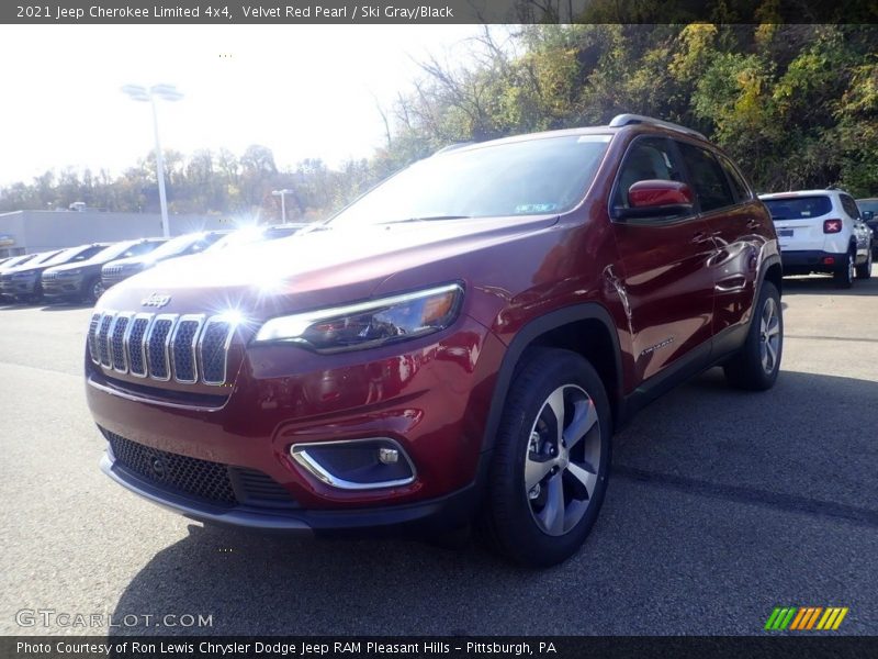 Velvet Red Pearl / Ski Gray/Black 2021 Jeep Cherokee Limited 4x4