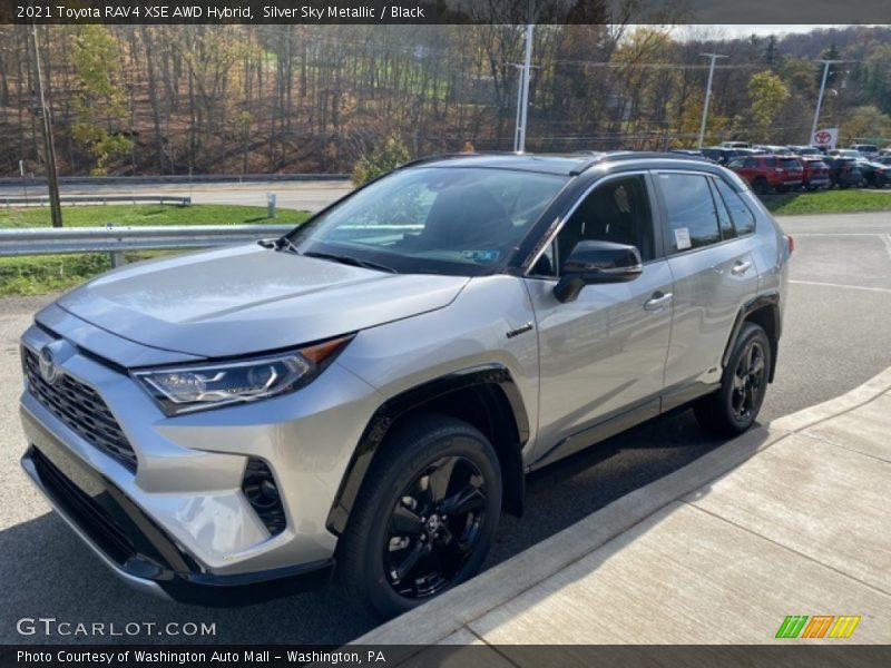 Front 3/4 View of 2021 RAV4 XSE AWD Hybrid