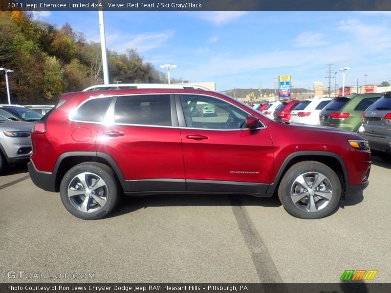 Velvet Red Pearl / Ski Gray/Black 2021 Jeep Cherokee Limited 4x4