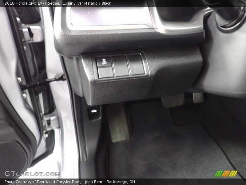 Lunar Silver Metallic / Black 2018 Honda Civic EX-T Sedan