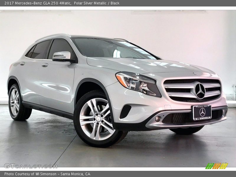 Polar Silver Metallic / Black 2017 Mercedes-Benz GLA 250 4Matic