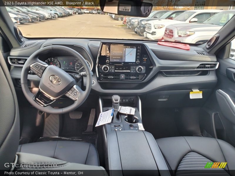  2021 Highlander XSE AWD Black Interior
