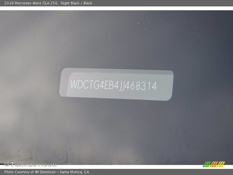 Night Black / Black 2018 Mercedes-Benz GLA 250